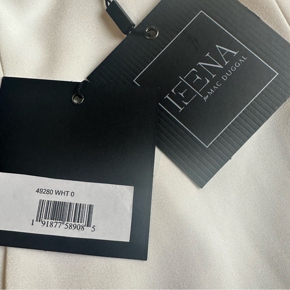 Mac Duggal NWT Ieena Bejeweled Body Con Sleeveless White Mini Dress, size 0 - Picture 8 of 10